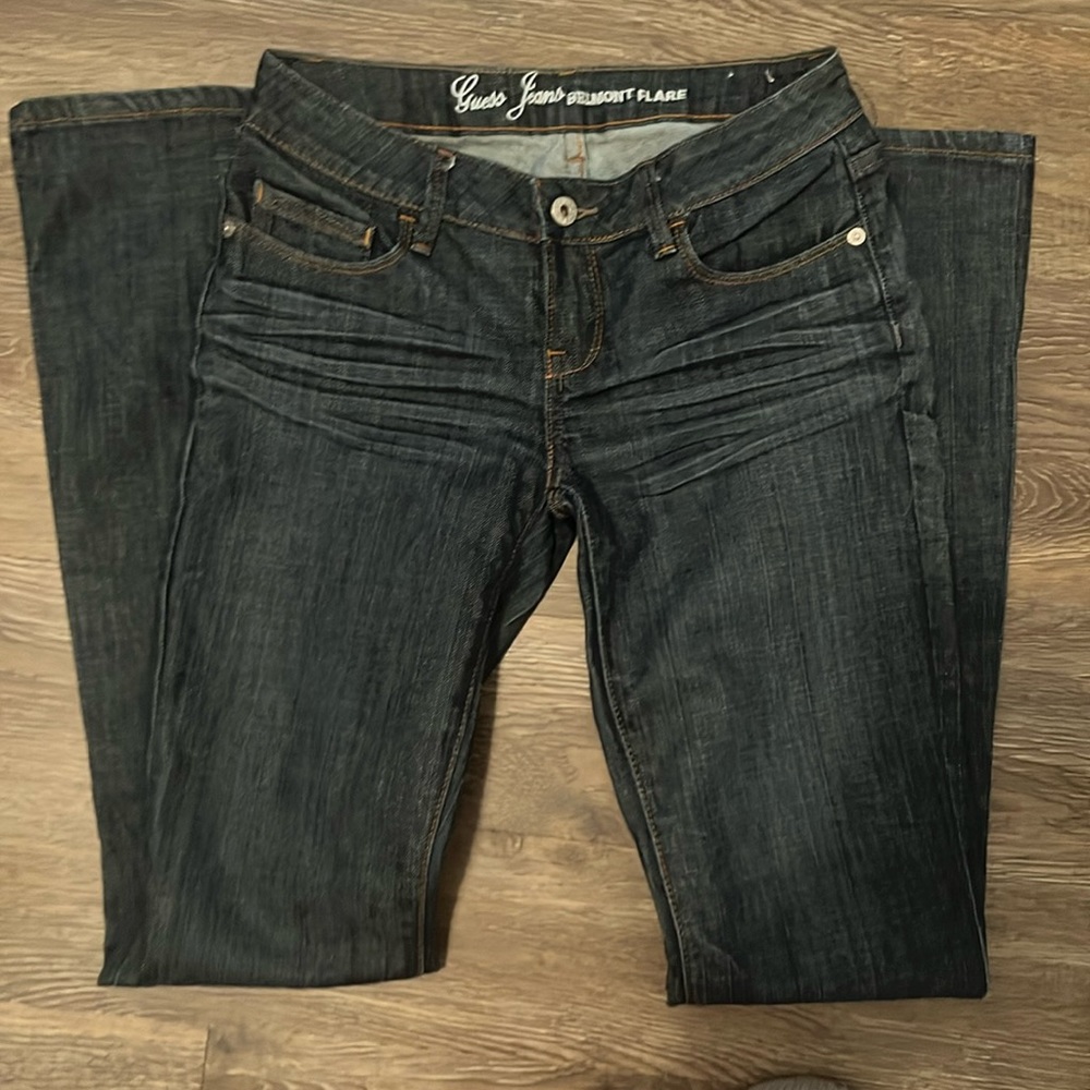 Pre loved 🫶🏼 guess jeans Belmont flare 24  medium wash. 🌶️